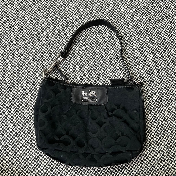 Coach Handbags - Coach women wristlet /small bag no 41991